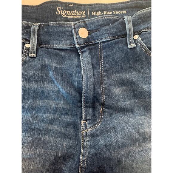 signature by Levis cuffed hem denim shorts womans size 16 high rise - Picture 4 of 9